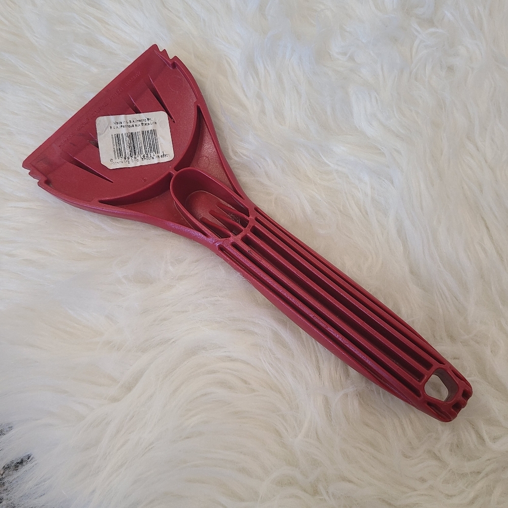 Red Ice Scraper - Picture 3 of 3
